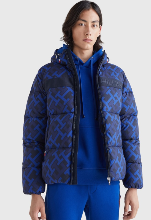 Tommy Hilfiger: Ikona americk&eacute;ho stylu, kter&aacute; oslovuje každ&eacute;ho